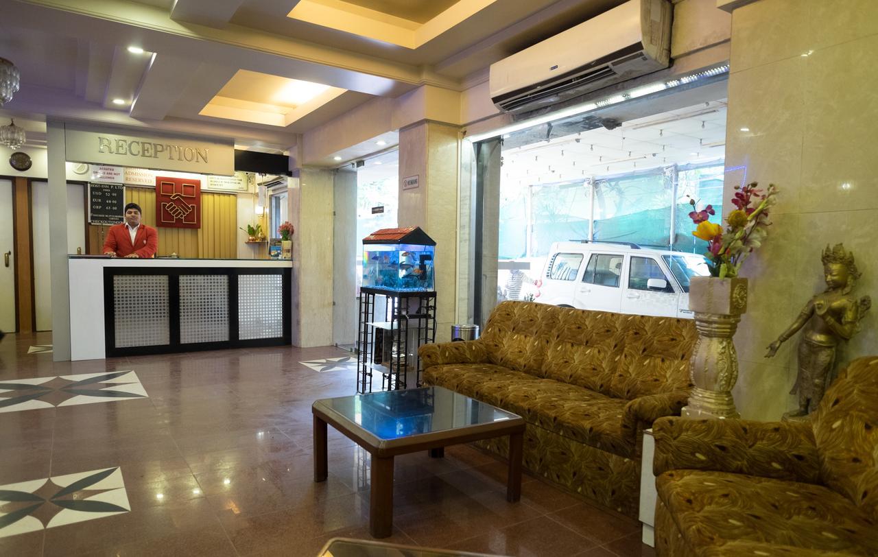 Oyo Flagship 561 Host Inn Bombaj Zewnętrze zdjęcie