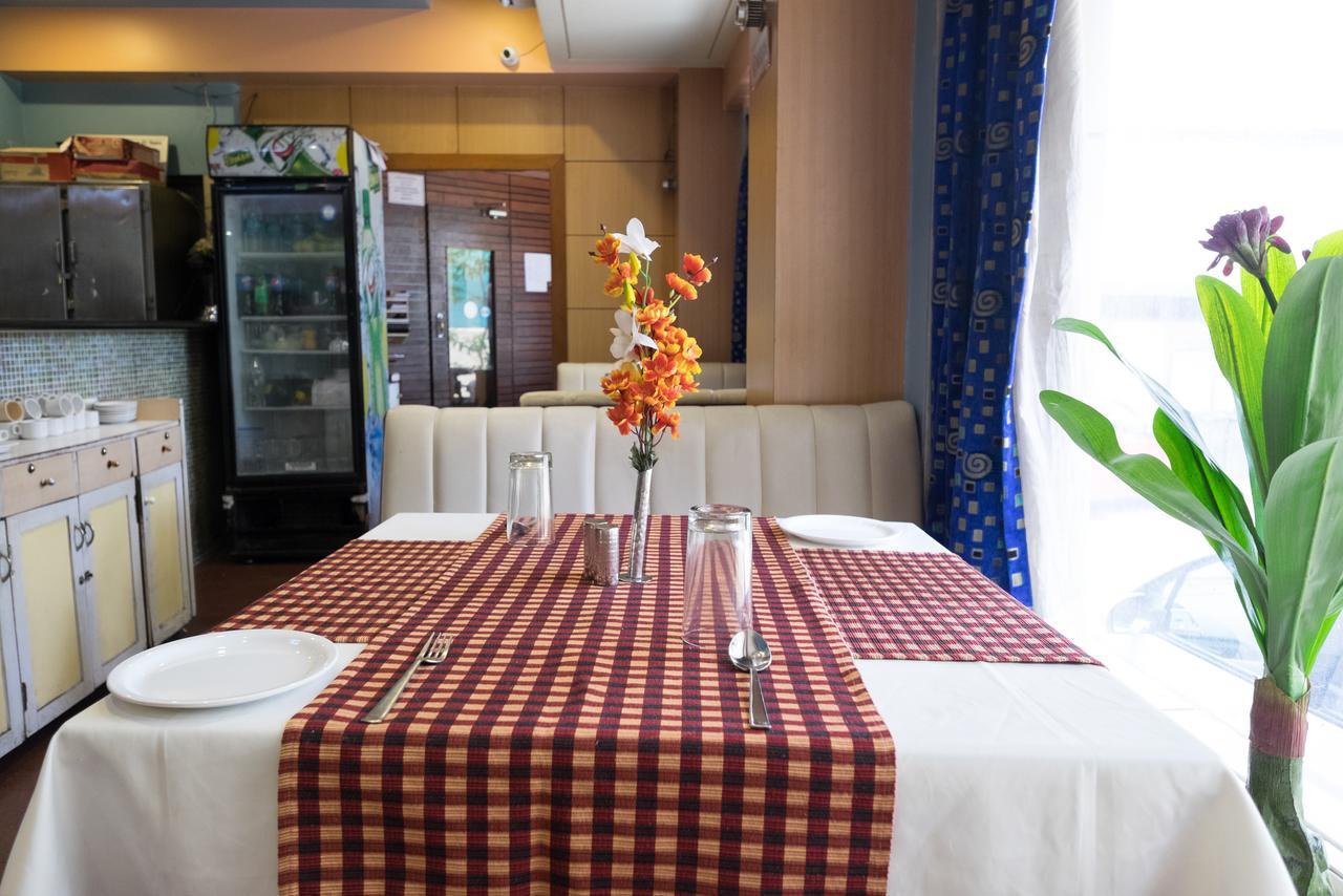 Oyo Flagship 561 Host Inn Bombaj Zewnętrze zdjęcie