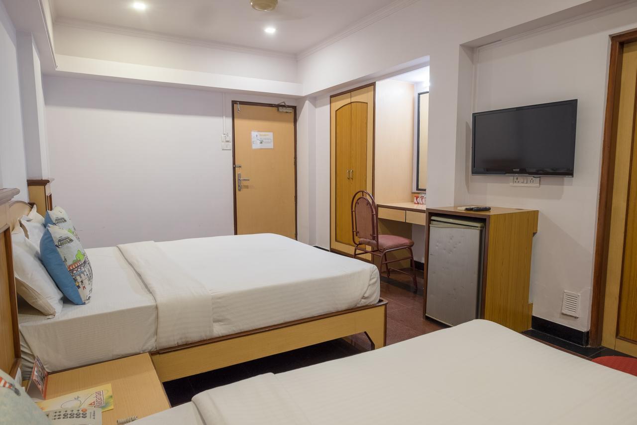Oyo Flagship 561 Host Inn Bombaj Zewnętrze zdjęcie