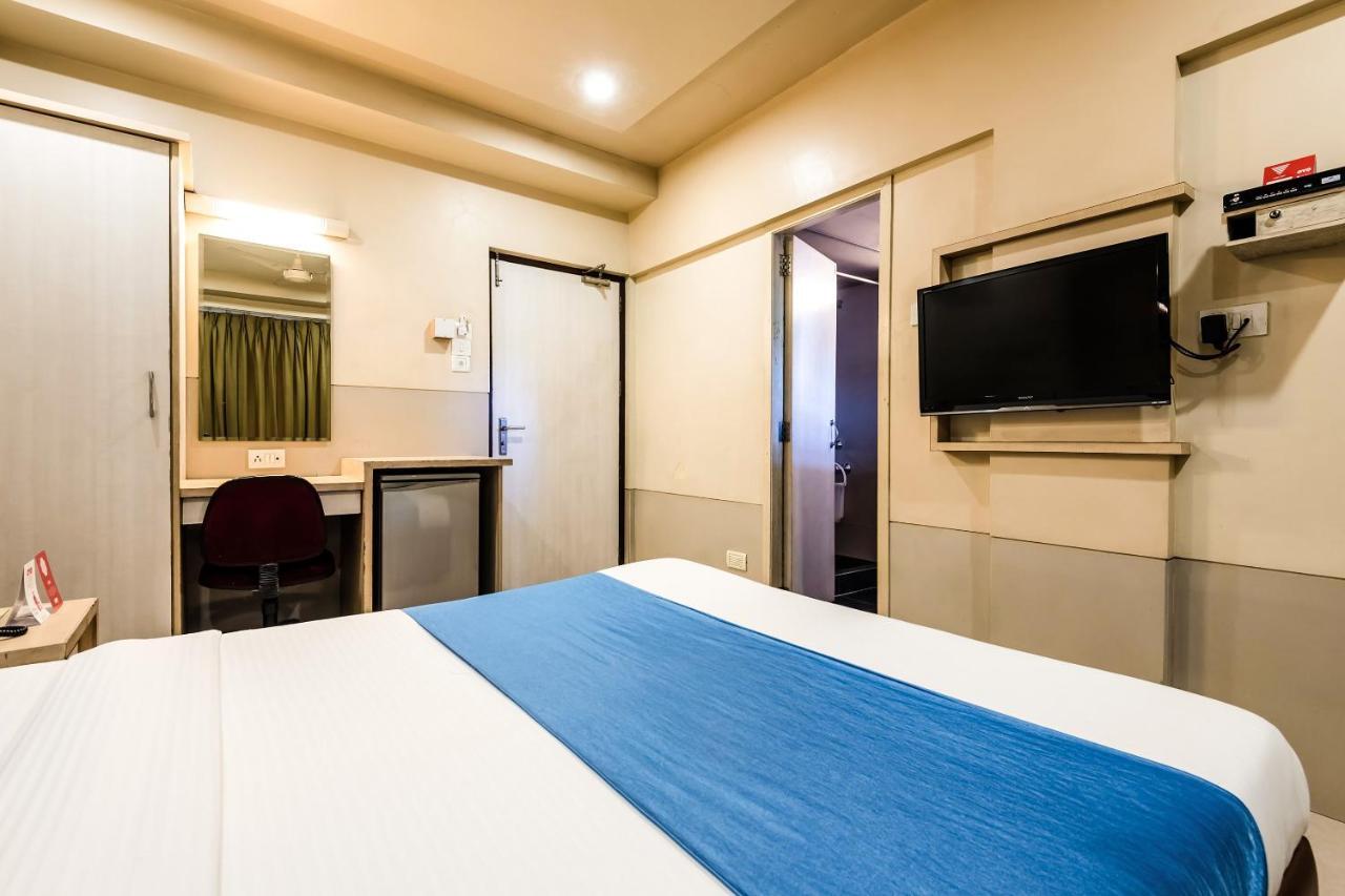 Oyo Flagship 561 Host Inn Bombaj Zewnętrze zdjęcie